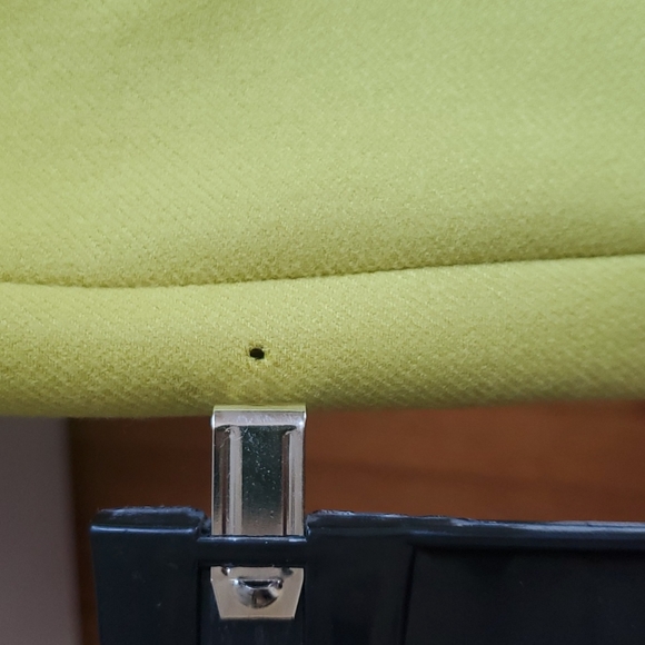 J.Crew sz 6, wool not quite lime green mid length skirt with pockets - Picture 6 of 6